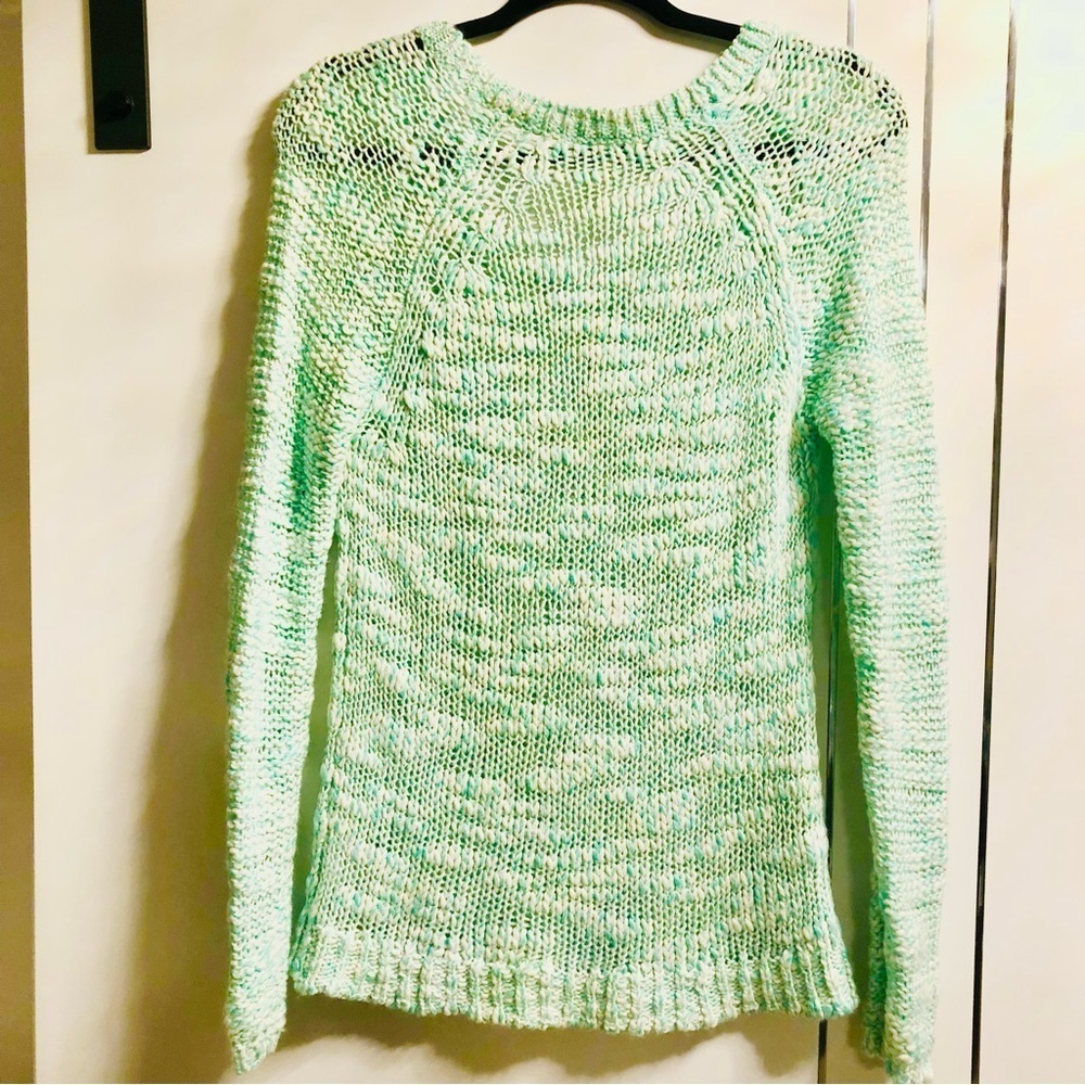 Aeropostale Size Medium Mint Green White Knit V-Neck Sweater - Picture 3 of 11